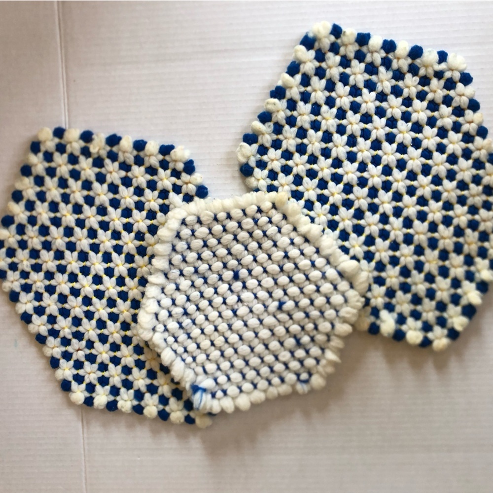 Vtg Handmade Kitchen Hot Pads